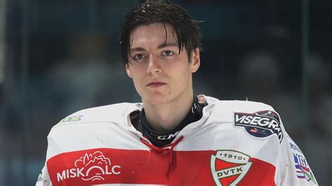 Adorján Attila a DVTK Jegesmedvék kapusaként