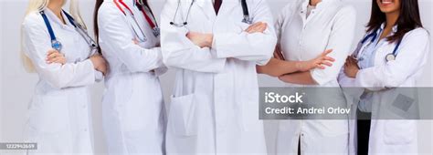 Orvosok egy team megbeszélésen a DVTK Medical Centerben