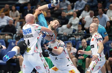 Férfi kézilabda BL mérkőzés pillanatképe a Szeged és Kielce között