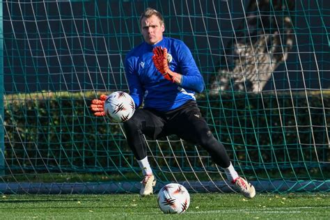 Balogh Tamás kapusedzőként a Ferencváros edzésén