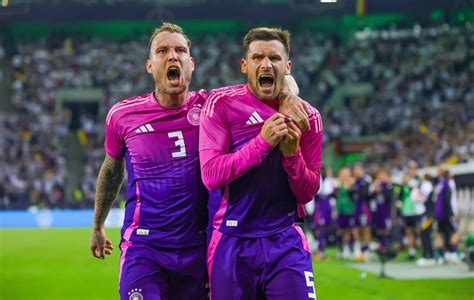 A Juventus első rózsaszín meze