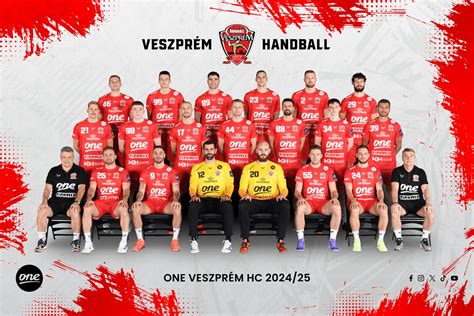 One Veszprém HC játékosai egy Bajnokok Ligája mérkőzésen a PSG ellen