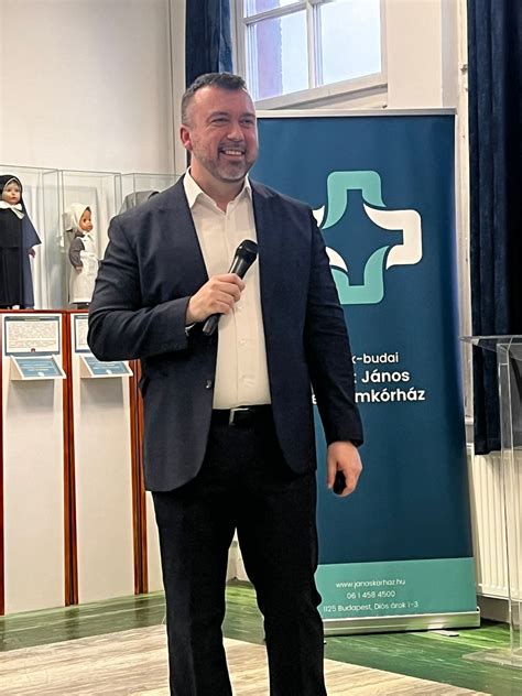 Dr. Salamon Ferenc főorvos a Szent János Kórházban