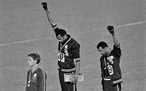 Tommie Smith és John Carlos tiltakozása az 1968-as mexikói olimpián