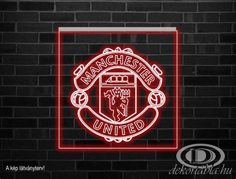 Manchester United logó és eredménytábla