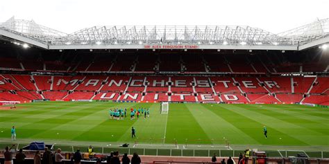 Manchester United szurkolók az Old Traffordban