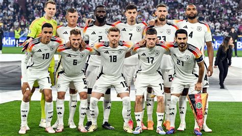 Német labdarúgó bajnokságok logói