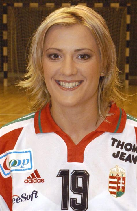 Kulcsár Anita fiatalon a kézilabda pályán