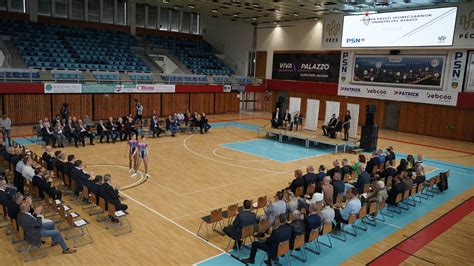 A niši Cair Sportcsarnok külső nézete