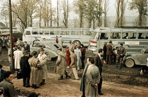 A magyar olimpiai küldöttség indulása a Ferihegyi repülőtérről 1968-ban