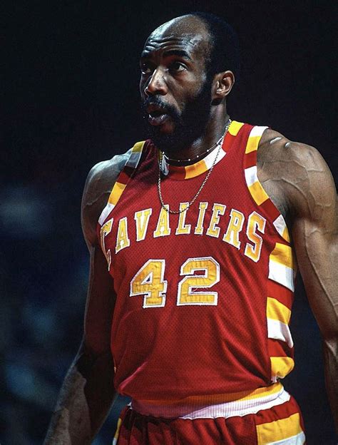 Nate Thurmond dominál a palánk alatt