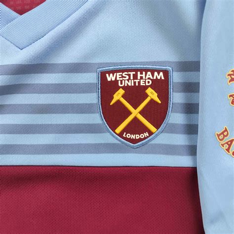 West Ham United pulóverek és mezek kollekciója