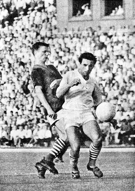 Albert Flórián gólt lő az angolok ellen 1962-ben