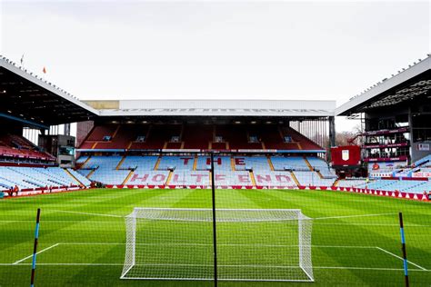 A Villa Park stadion látképe mérkőzés közben