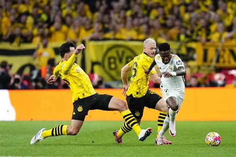 A Borussia Dortmund Bajnokok Ligája-győztes csapata (1997)