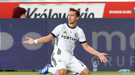 Nagy Dominik akcióban a Legia Warszawa színeiben