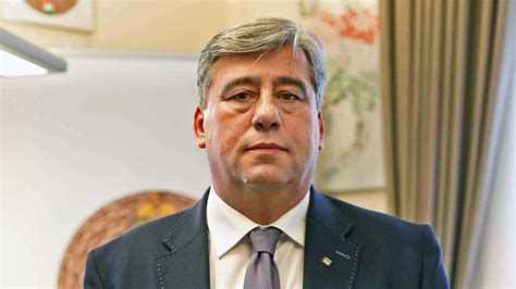 Mocsai Lajos a kispad mellett