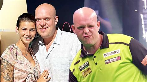 Michael van Gerwen fiatalon 9 nyilast dob