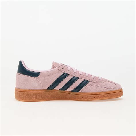 Különböző színű adidas Handball Spezial cipők