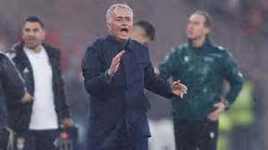 José Mourinhót nem lepte meg, hogy kapusa betalált