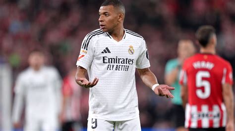 A Real Madrid világbajnok támadója, Kylian Mbappé állt a legközelebb a gólhoz az első félidőben