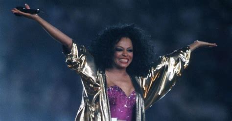 Diana Ross fellépése a Super Bowl félidei show-jában 1996-ban