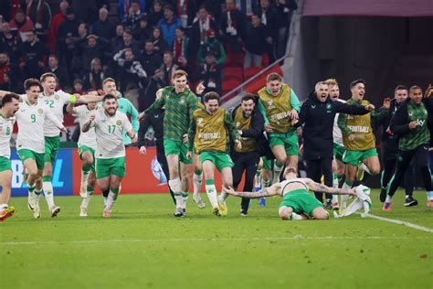 A magyar 50 feletti válogatott ünnepel a győztes kosár után