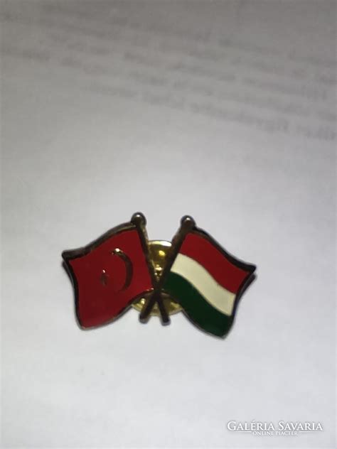 UEFA zászló és bírói jelvény