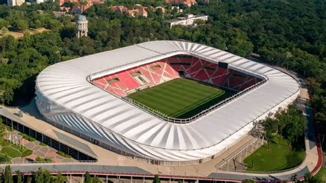 A Nagyerdei Stadion történelmi áttekintése és modern rekonstrukciója
