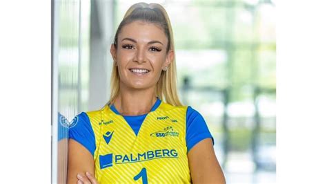 Szakmáry Gréta és párja esküvői készülődés