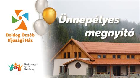 Ifjúsági teniszverseny eredményhirdetése, boldog győztesekkel