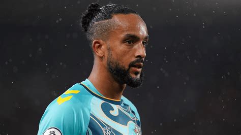 Theo Walcott ünnepli a gólját