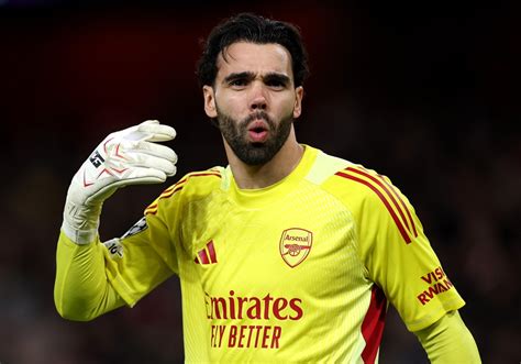 Fiatal Arsenal játékosok a pályán