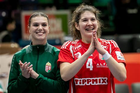 Tóth Nikolett kézilabdázik