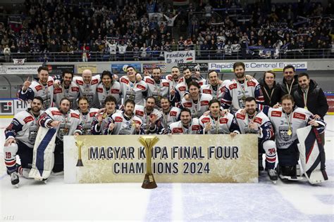 Magyar jégkorongcsapat játékosai