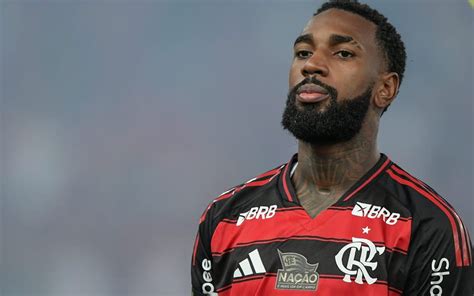 Gerson akció közben a Flamengo mezében