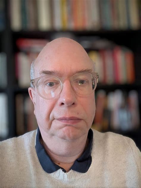 Colin Wilson, a jégkorongozó