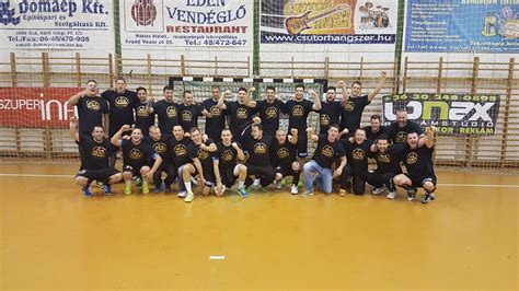 A Levendula Hotel FKSE-Algyő csapata játék közben