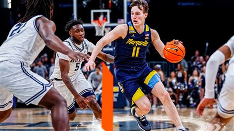 Japán kosárlabda válogatott játékosok akcióban