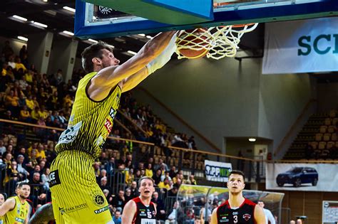 Falco KC kosárlabda mérkőzés a Schaeffler Arénában