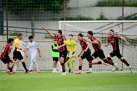 A Budapest Honvéd-MFA fiatal játékosai a Bozsik Stadionban