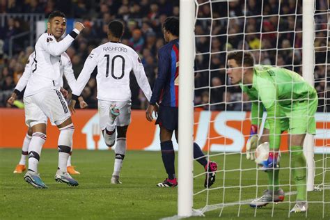 A Manchester United és a Barcelona játékosai egy Európa Liga mérkőzésen