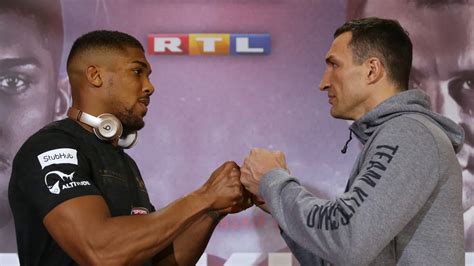 Anthony Joshua és Vlagyimir Klicsko a ringben