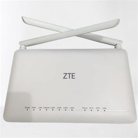 ZTE router hátulja Ethernet portokkal