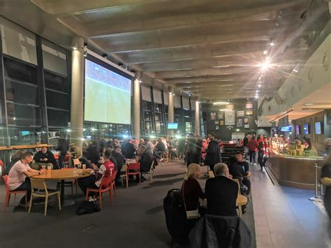 Club Level ülőhelyek az Emirates Stadionban