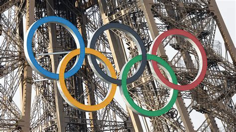 Olimpiai labdarúgótorna emblémája