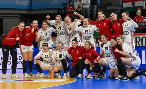 Magyar női kézilabda válogatott ünneplés
