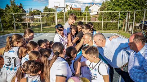 Kültéri kosárlabdapálya a DVTK Sportligetben