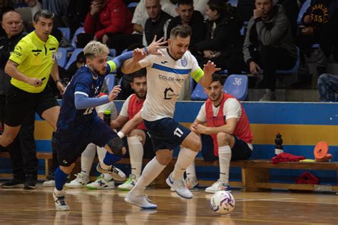 Futsal csapat edzőváltás
