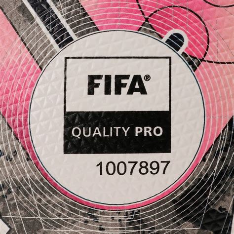 FIFA QUALITY PRO tanúsítvány és logó